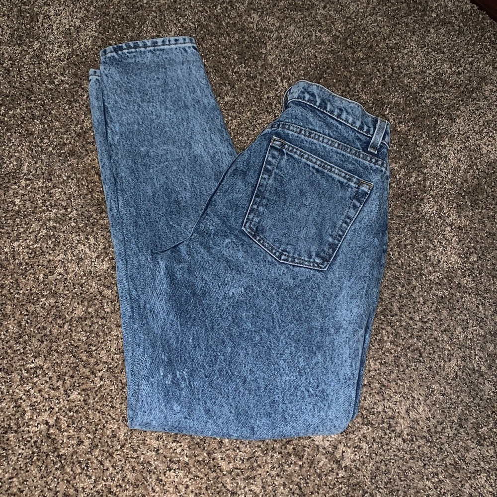 High wasted mom jeans